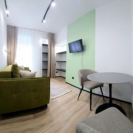 Apartment In The City Center Near The Park Λβιβ Εξωτερικό φωτογραφία